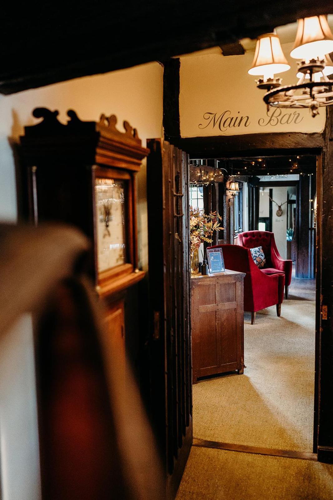 The Crown Inn Chiddingfold Esterno foto