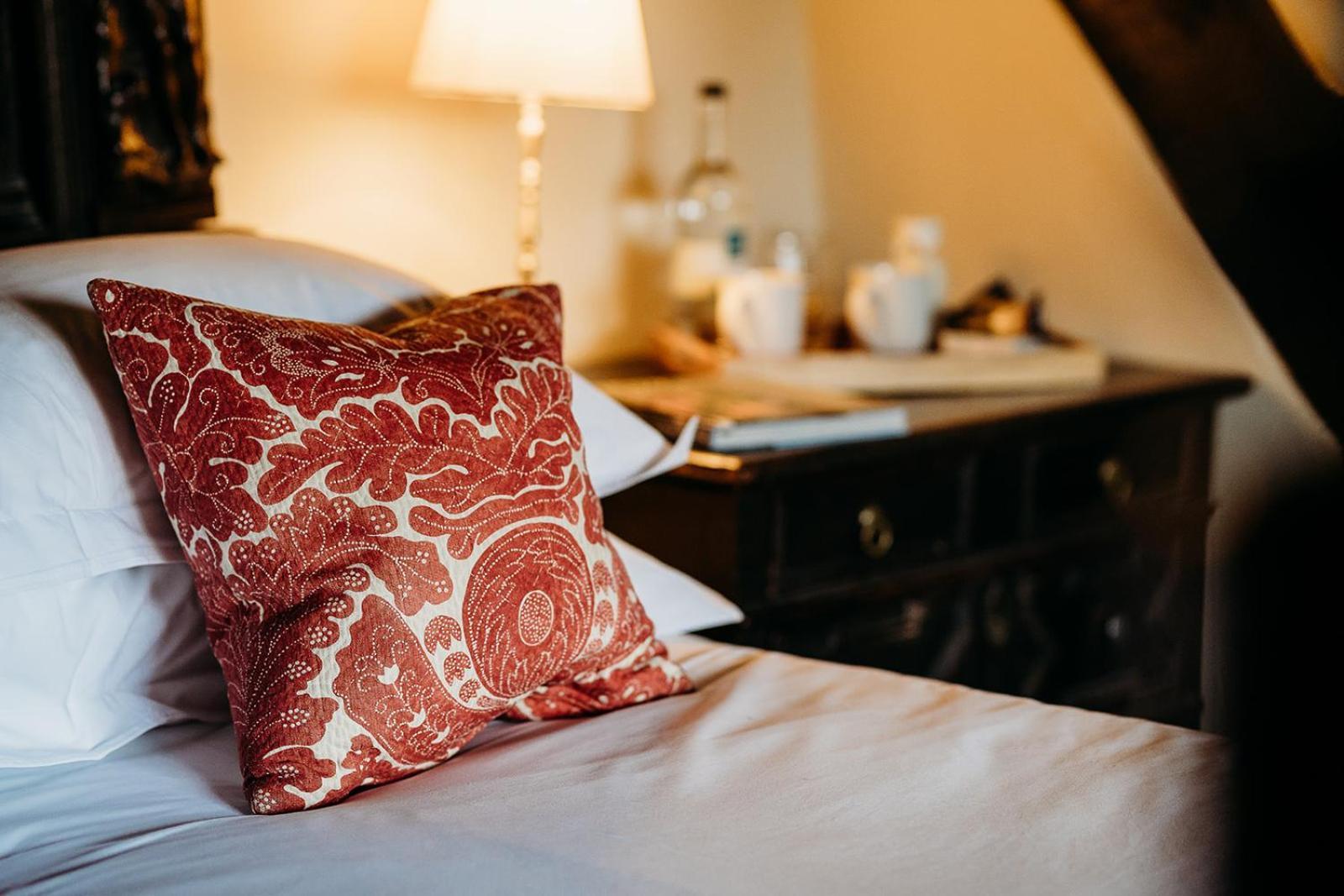 The Crown Inn Chiddingfold Esterno foto