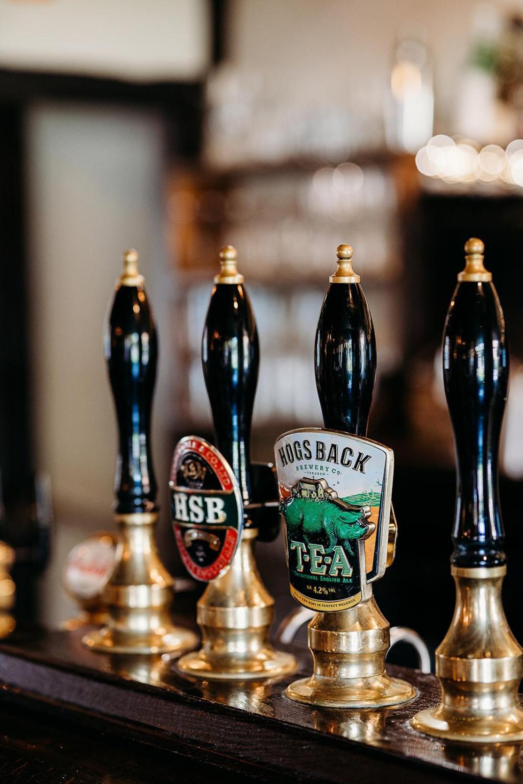 The Crown Inn Chiddingfold Esterno foto