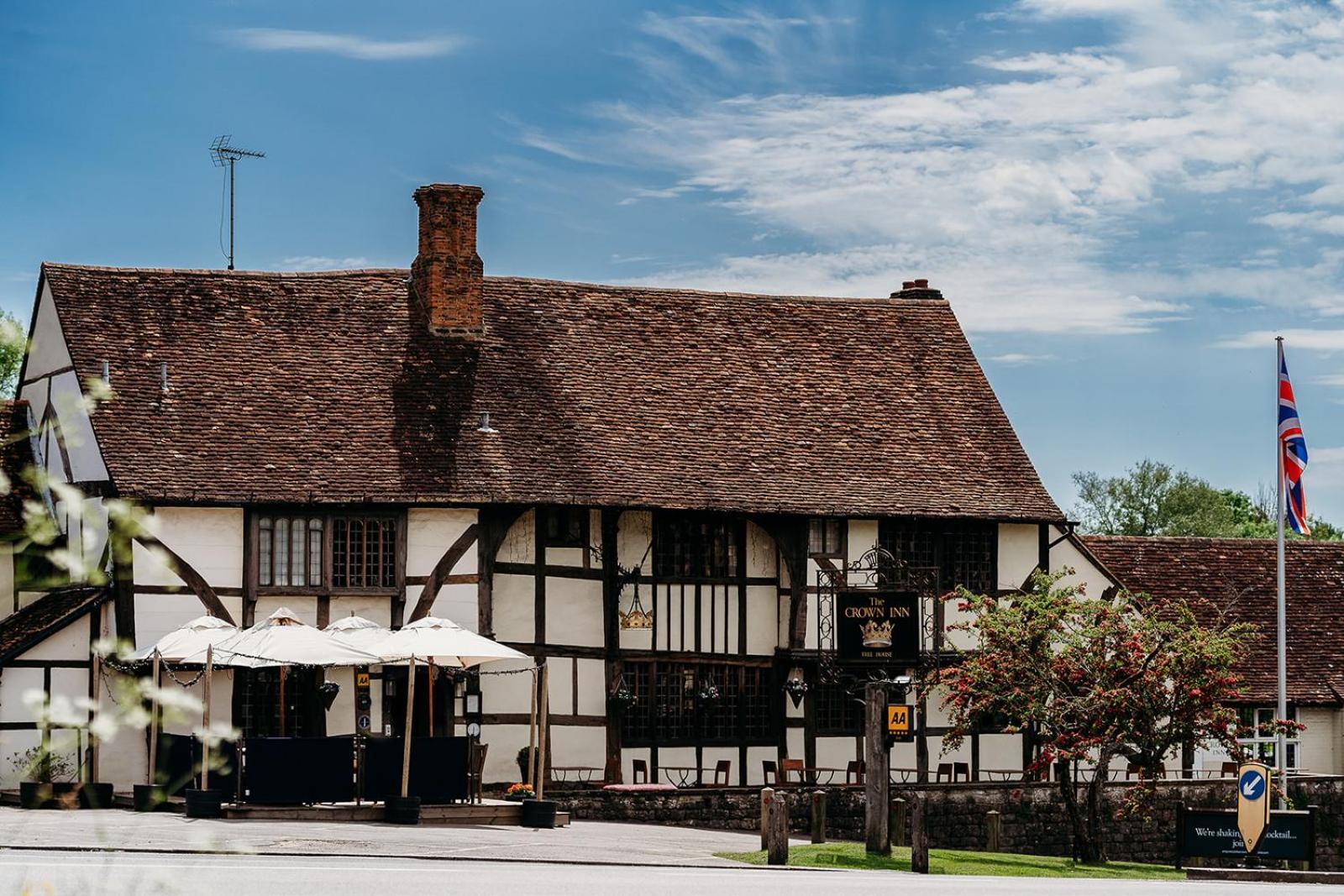 The Crown Inn Chiddingfold Esterno foto